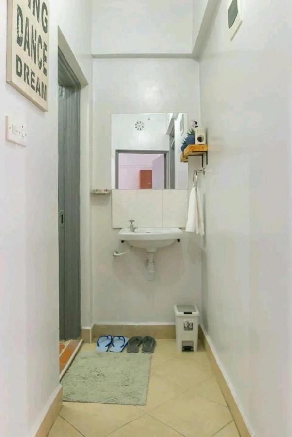 Apartment Spacious Near Highway