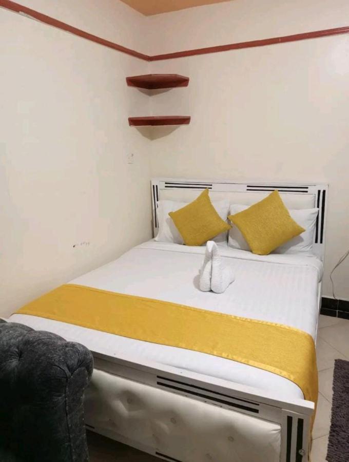 Apartment Spacious Near Highway Kinoo